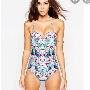 SALE 🔥One piece ASOS swimsuit - strapless/halter